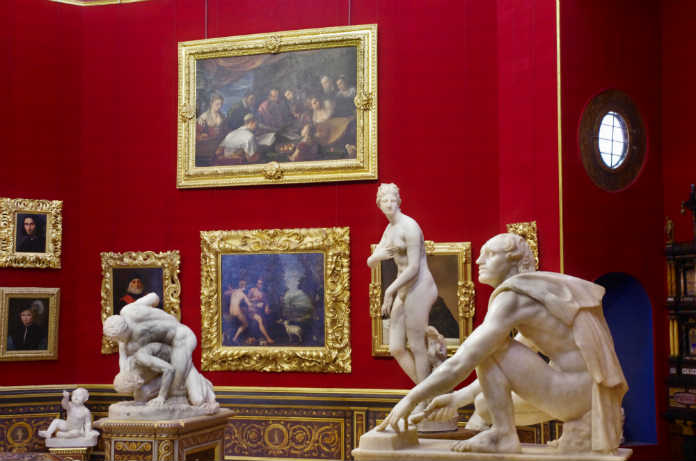 new-year-flight-routes-2018-uffizi-florence-italy